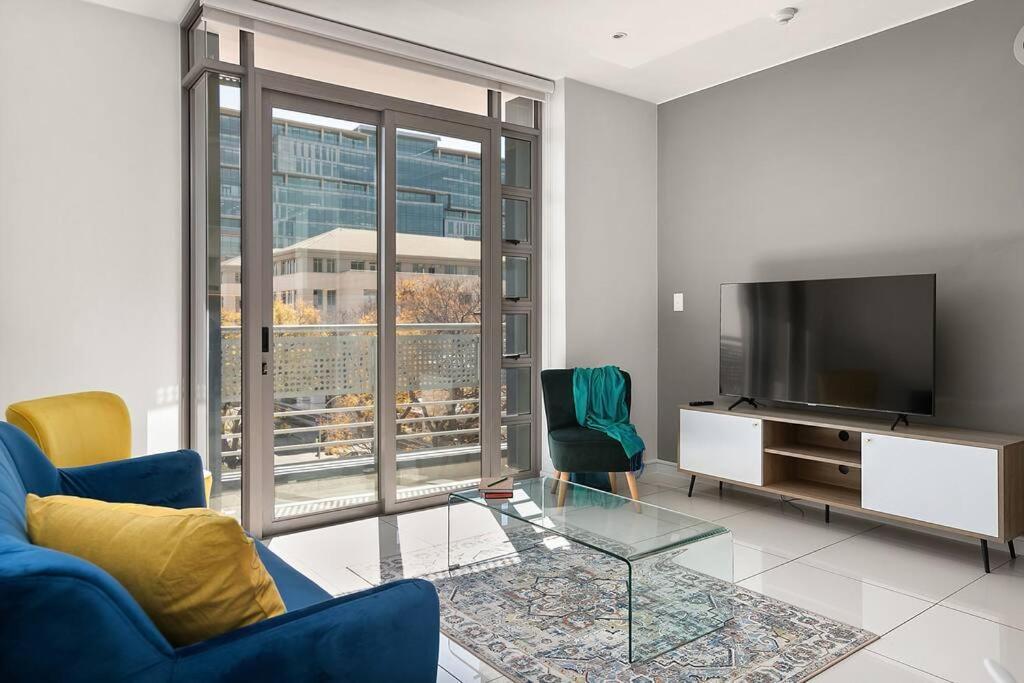 The Median Rosebank Luxury Apartment - Building With Generator Γιοχάνεσμπουργκ Εξωτερικό φωτογραφία