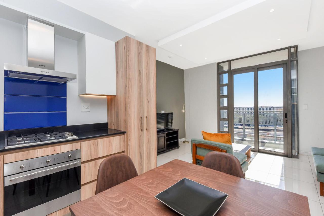 The Median Rosebank Luxury Apartment - Building With Generator Γιοχάνεσμπουργκ Εξωτερικό φωτογραφία
