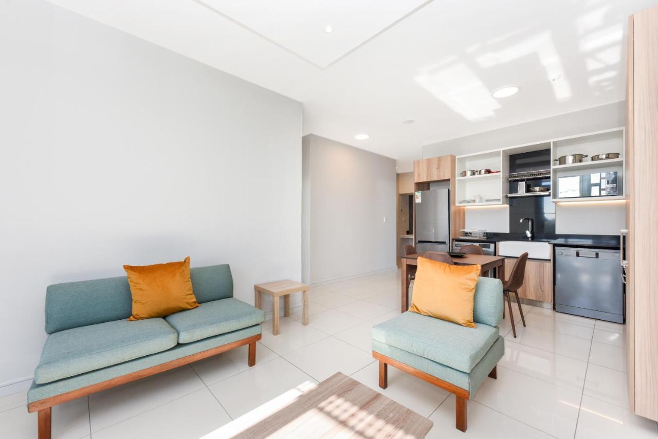 The Median Rosebank Luxury Apartment - Building With Generator Γιοχάνεσμπουργκ Εξωτερικό φωτογραφία