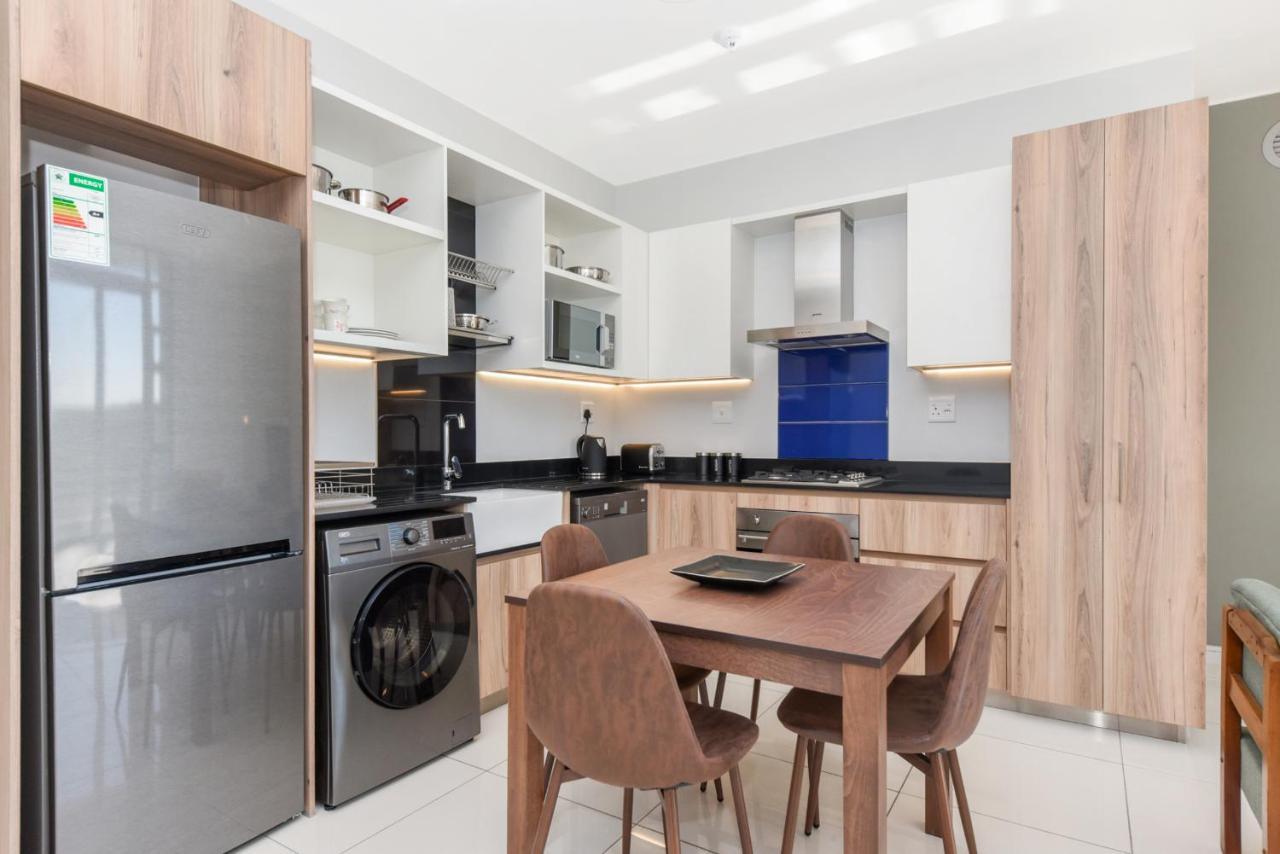 The Median Rosebank Luxury Apartment - Building With Generator Γιοχάνεσμπουργκ Εξωτερικό φωτογραφία