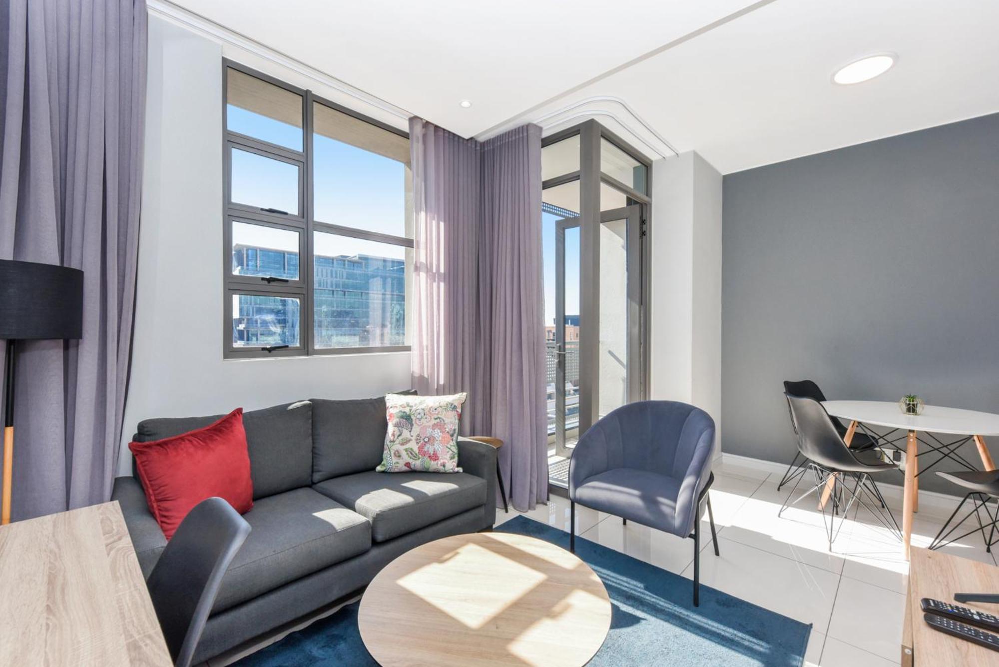 The Median Rosebank Luxury Apartment - Building With Generator Γιοχάνεσμπουργκ Εξωτερικό φωτογραφία
